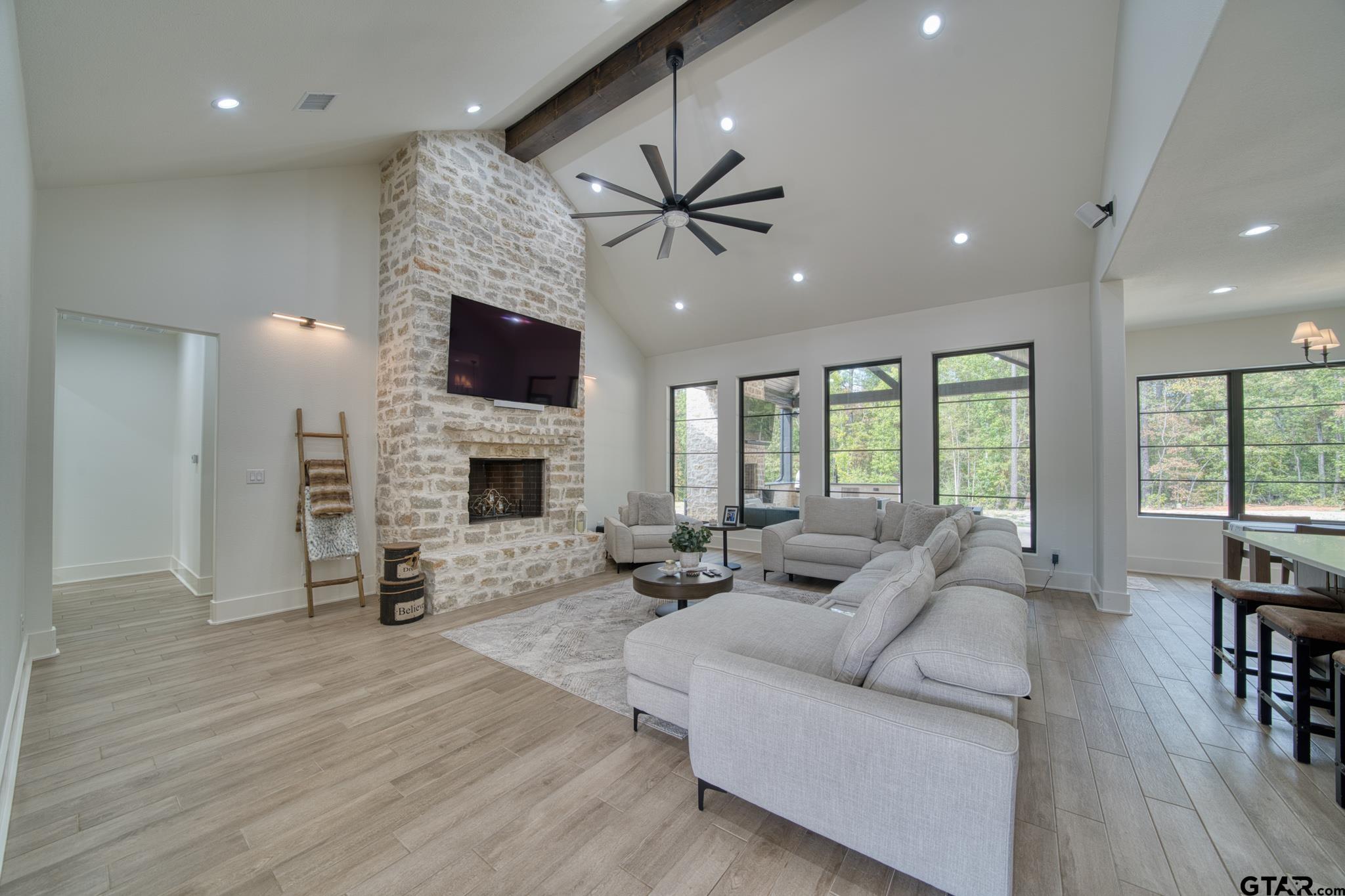 2283 Flamingo Road Gilmer, TX 75645 - Photo 7 of 44 Gallery Image 7
