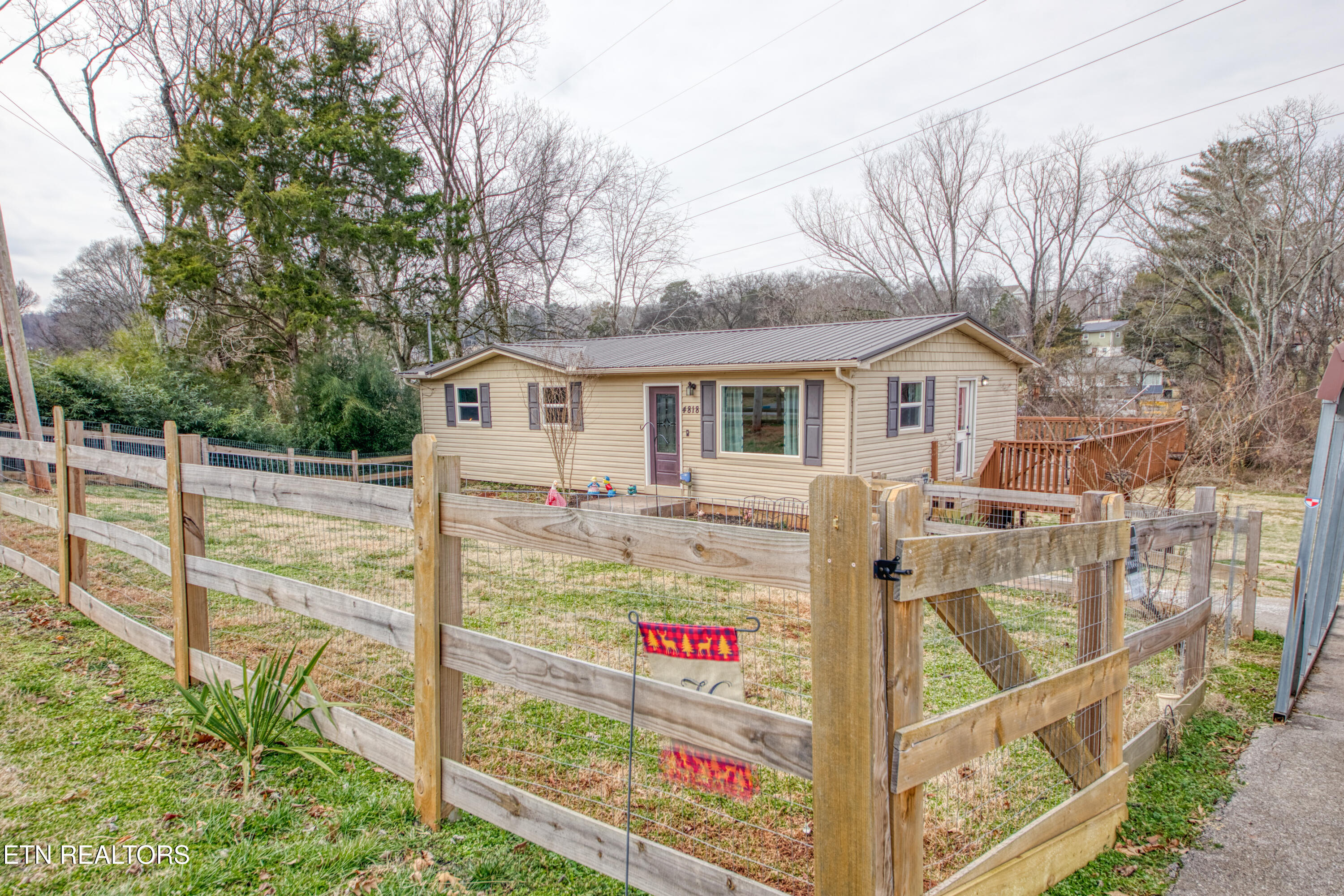 4818 Wheeler Road Louisville, TN 37777 - Photo 19 of 31 0H3A0436_37