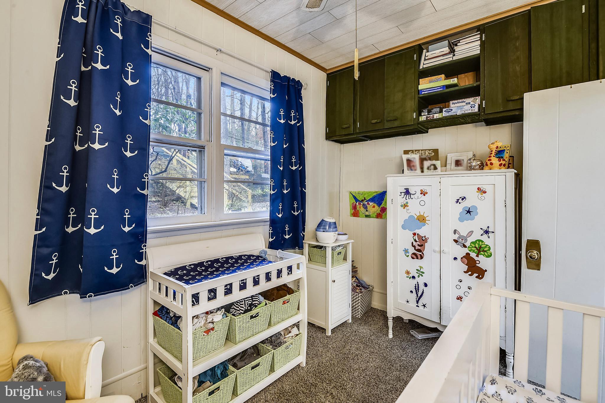 232 Nottingham Hill Annapolis, MD 21405 - Photo 25 of 70 a kitchen with stainless steel appliances a stove a sink and a refrigerator