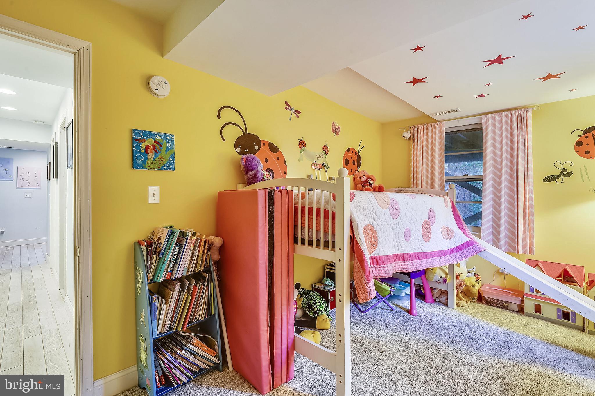 232 Nottingham Hill Annapolis, MD 21405 - Photo 35 of 70 a view of a room with lots of stuff