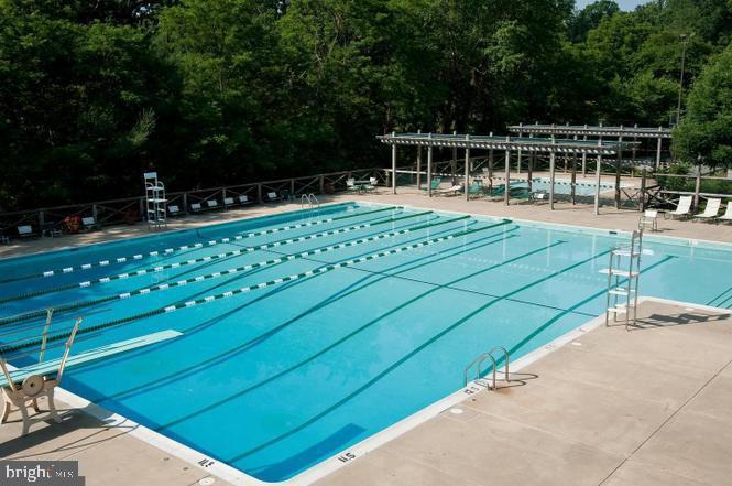 232 Nottingham Hill Annapolis, MD 21405 - Photo 56 of 70 a view of a swimming pool with a patio
