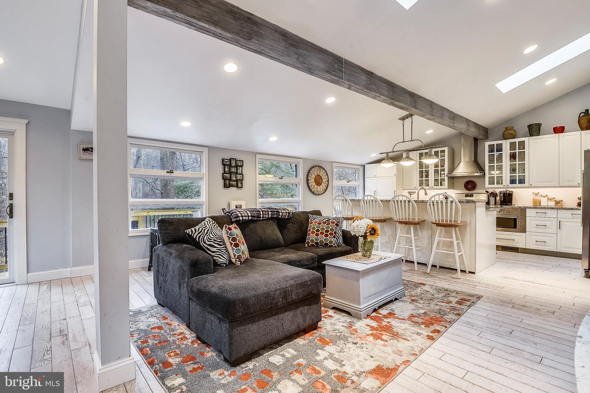 232 Nottingham Hill Annapolis, MD 21405 - Photo 7 of 70 a living room with furniture and a wooden floor