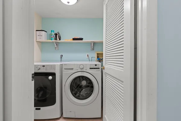 $1,115,000 | 1133 West Ocean Drive, Unit 16, Key Colony Beach, FL 33051