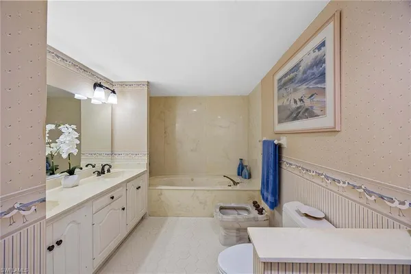 $899,000 | 220 South Collier Boulevard, Unit 1003, Marco Island, FL 34145