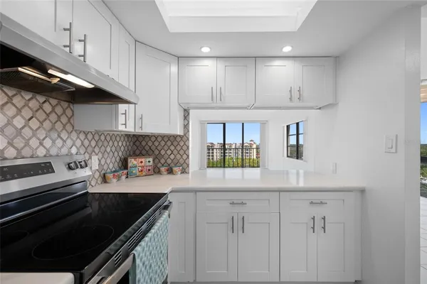 $340,000 | 500 North Osceola Avenue, Unit 810, Clearwater, FL 33755