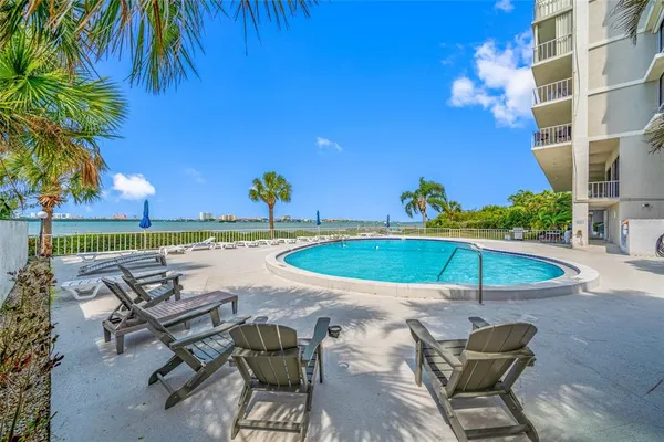 $340,000 | 500 North Osceola Avenue, Unit 810, Clearwater, FL 33755