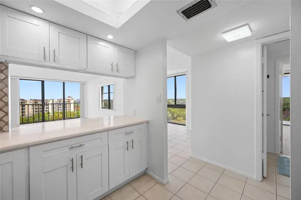 $340,000 | 500 North Osceola Avenue, Unit 810, Clearwater, FL 33755
