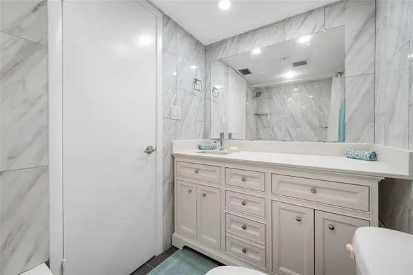 $340,000 | 500 North Osceola Avenue, Unit 810, Clearwater, FL 33755