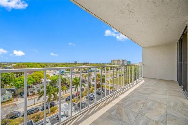 $340,000 | 500 North Osceola Avenue, Unit 810, Clearwater, FL 33755