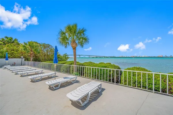 $340,000 | 500 North Osceola Avenue, Unit 810, Clearwater, FL 33755