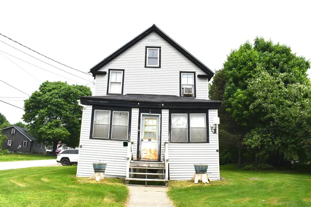 $159,900 | 28 Libby Street, Lincoln, ME 04457