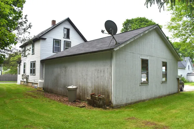 $159,900 | 28 Libby Street, Lincoln, ME 04457