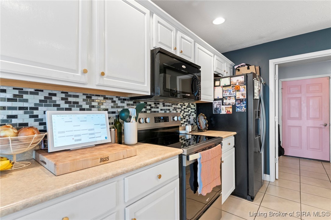 139 Paradise Lane Madison, IN 47250 - Photo 7 of 31