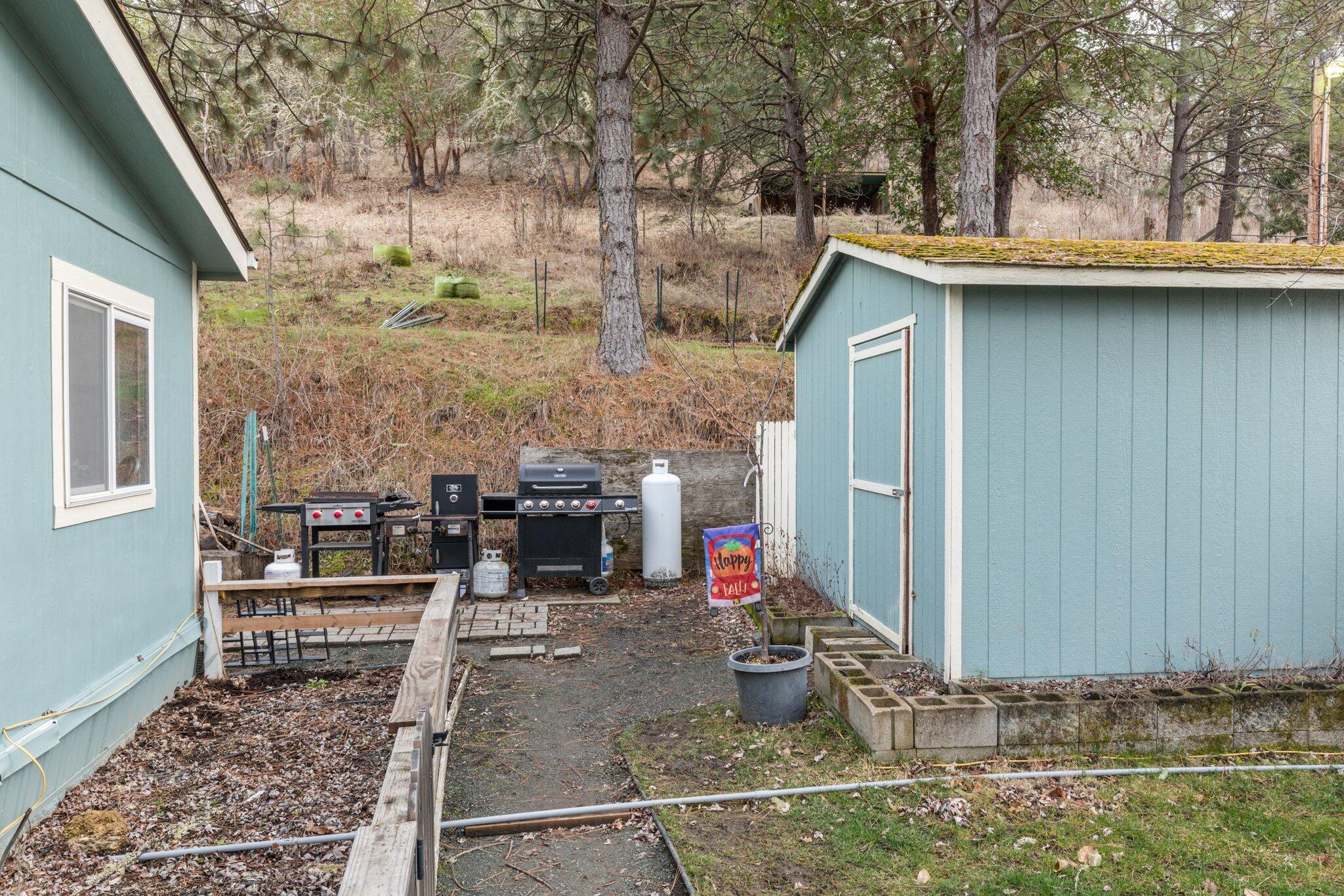 8149 Colonial Way Central Point, OR 97502 - Photo 23 of 24 23
