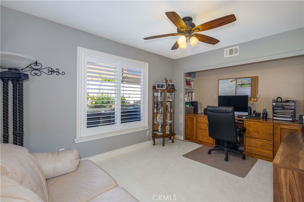 31858 Valone Court Temecula, CA 92591 - Photo 13 of 45 a workspace with a window