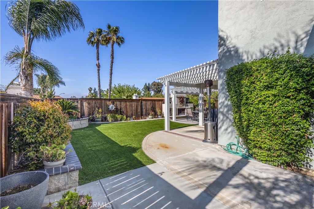 31858 Valone Court Temecula, CA 92591 - Photo 32 of 45 a view of a backyard with a garden and plants