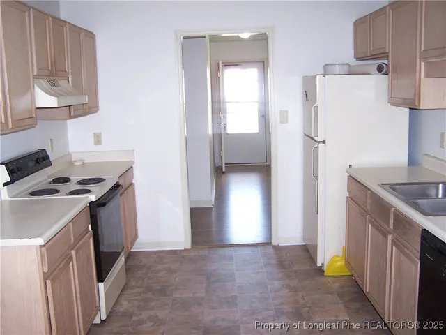 $221,500 | 2906 Kingfisher Drive, Fayetteville, NC 28306