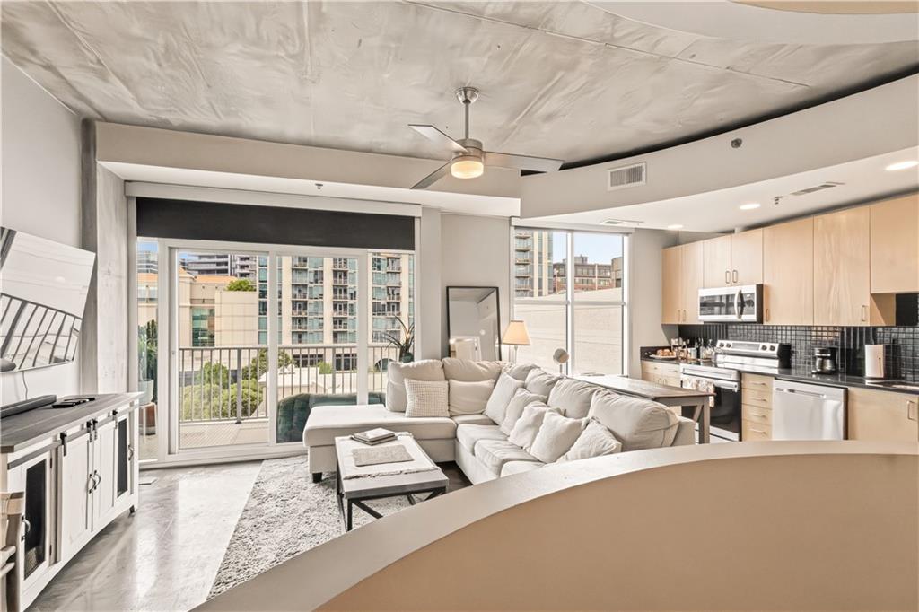 250 Pharr Road Northeast, Unit 804 Atlanta, GA 30305 - Photo 3 of 27