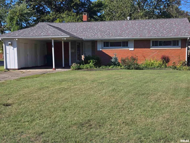 $149,900 | 32 Circle Drive, Centralia, IL 62801