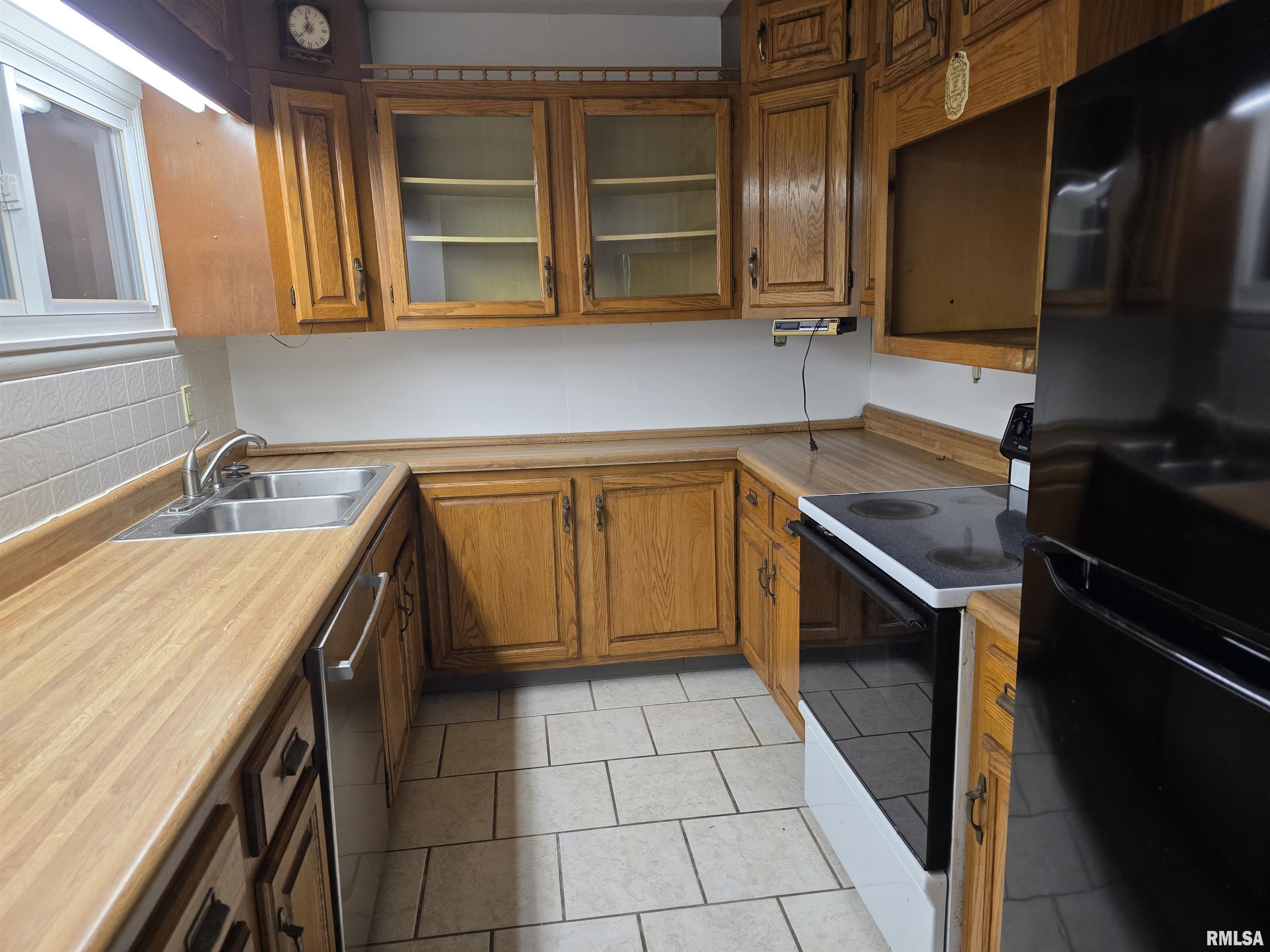 32 Circle Drive Centralia, IL 62801 - Photo 12 of 26