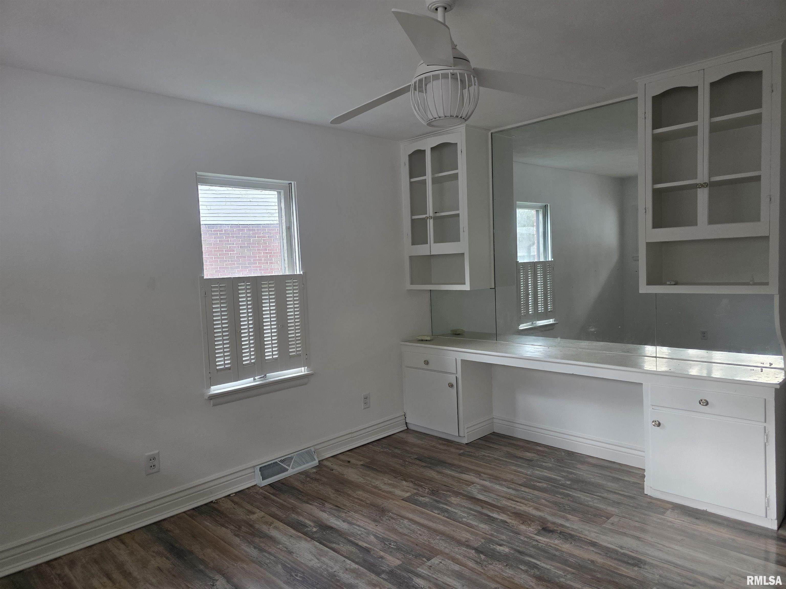 32 Circle Drive Centralia, IL 62801 - Photo 16 of 26