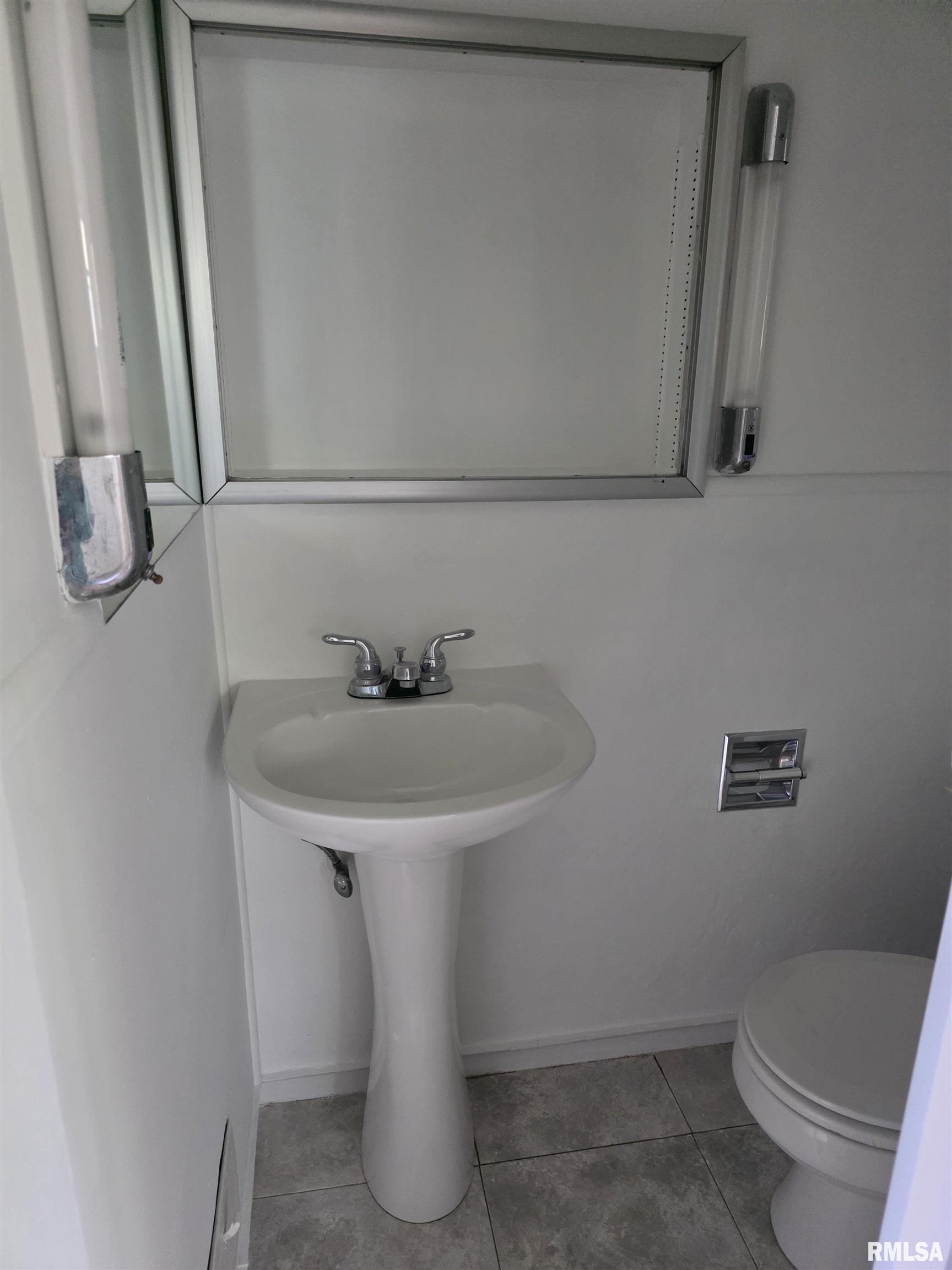 32 Circle Drive Centralia, IL 62801 - Photo 19 of 26