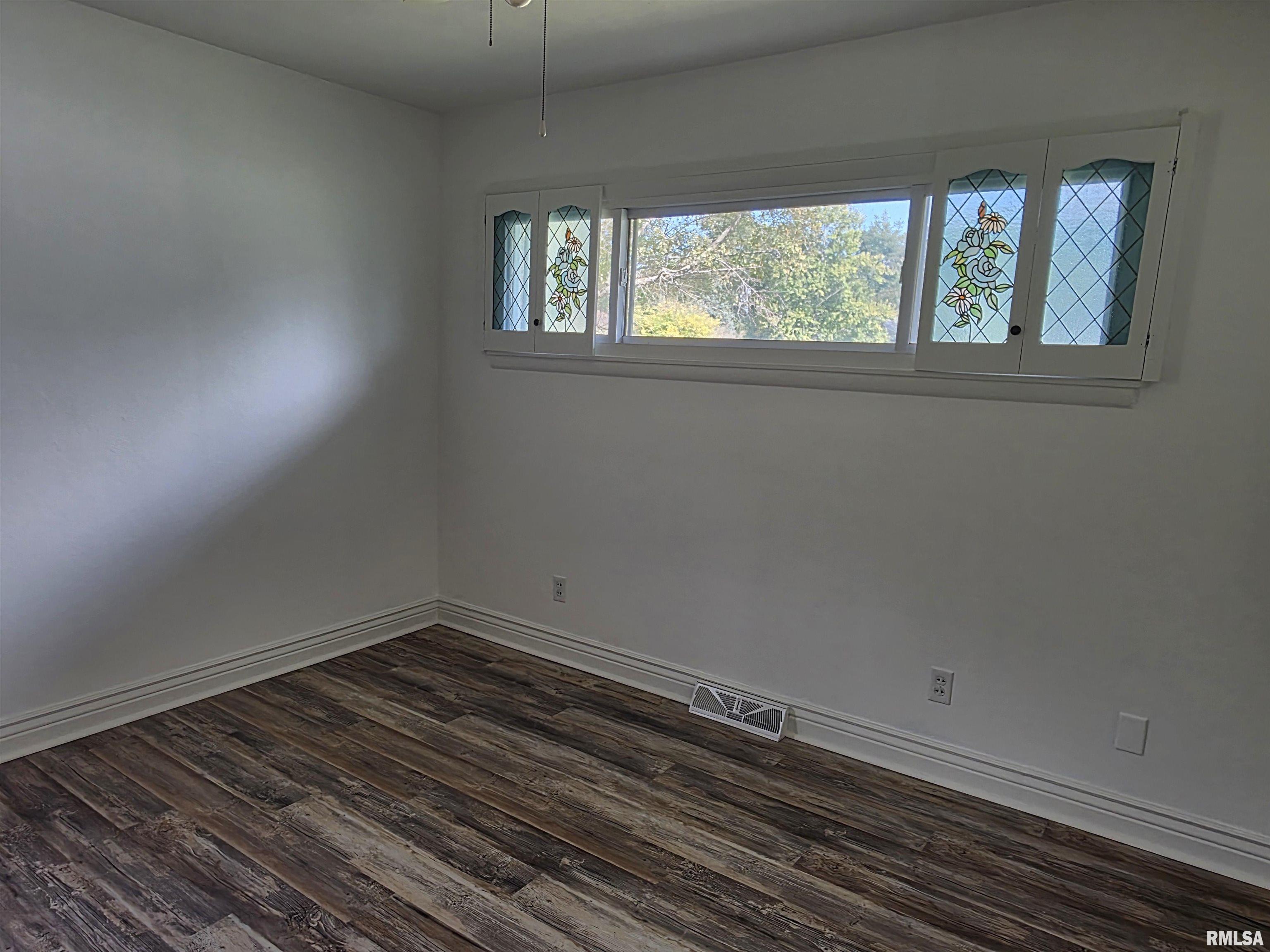 32 Circle Drive Centralia, IL 62801 - Photo 20 of 26