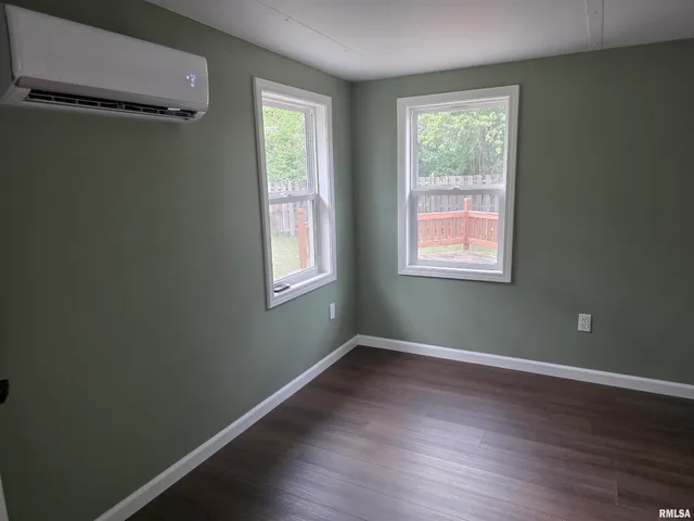 $149,900 | 32 Circle Drive, Centralia, IL 62801