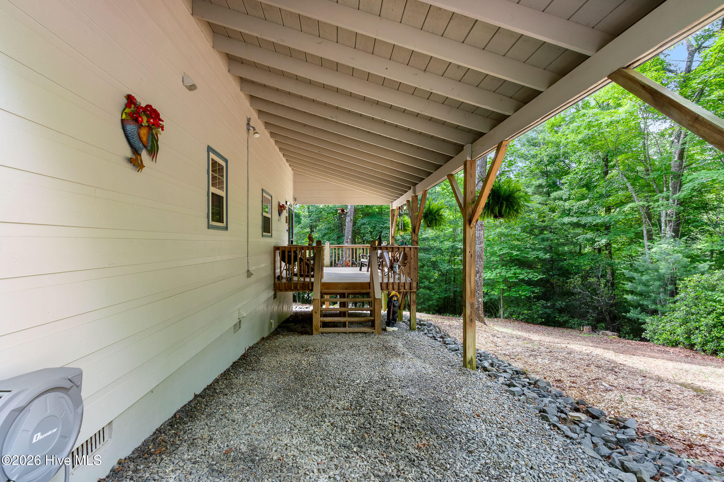 1070 Burger Road Murphy, NC 28906 - Photo 9 of 55 Covered Drive