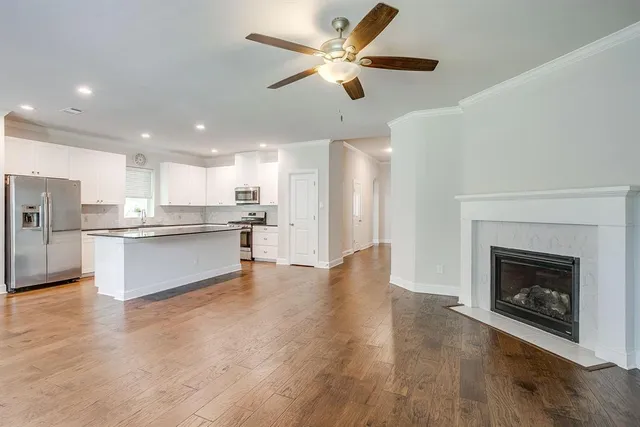 $3,000 | 3320 Mission Street, Fort Worth, TX 76109