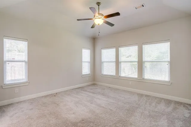 $3,000 | 3320 Mission Street, Fort Worth, TX 76109