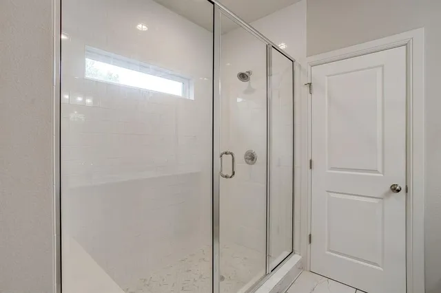 $3,000 | 3320 Mission Street, Fort Worth, TX 76109