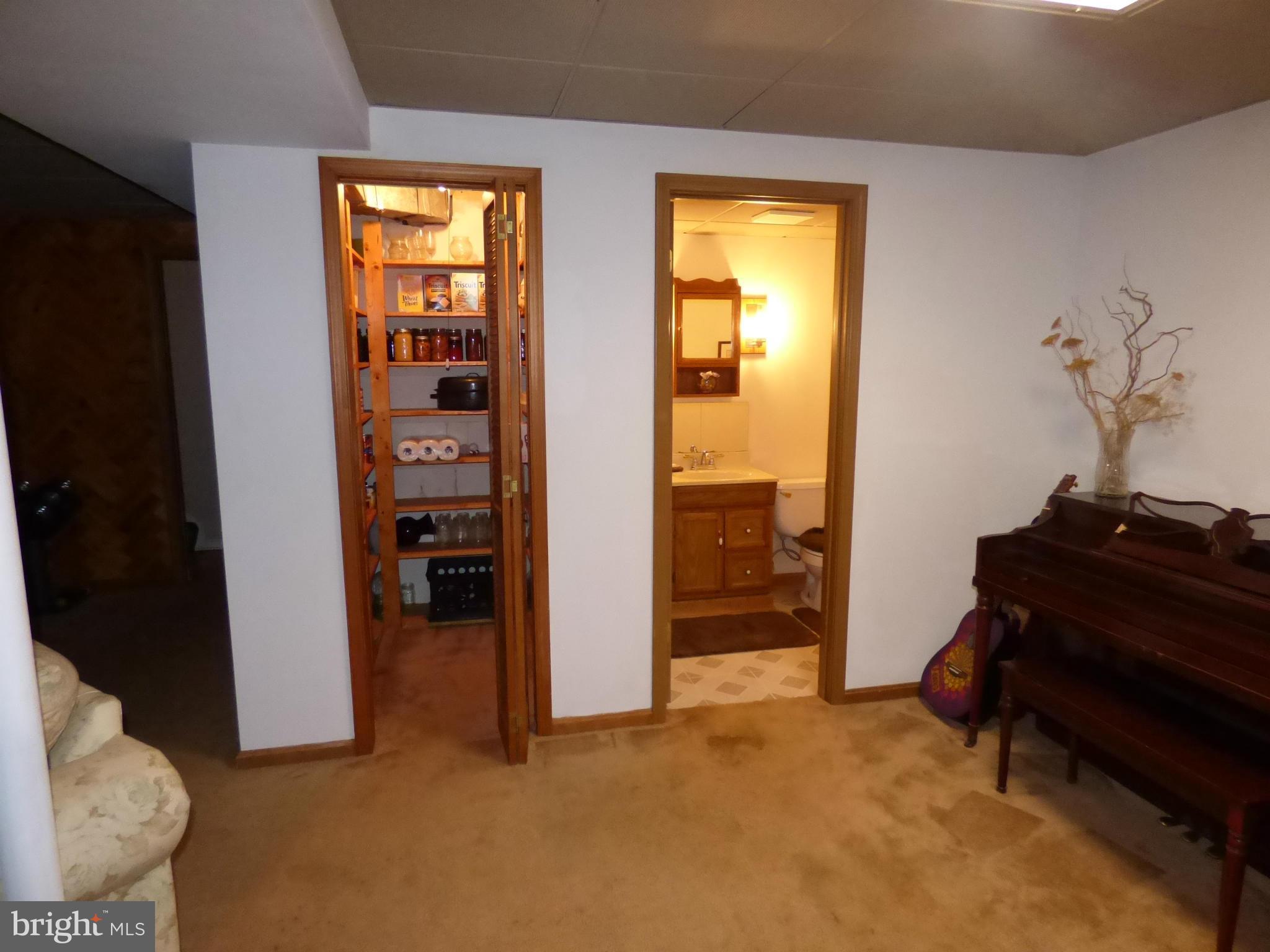 4707 Alesia Lineboro Road Manchester, MD 21102 - Photo 19 of 25 Half Bath and Pantry off Family Room