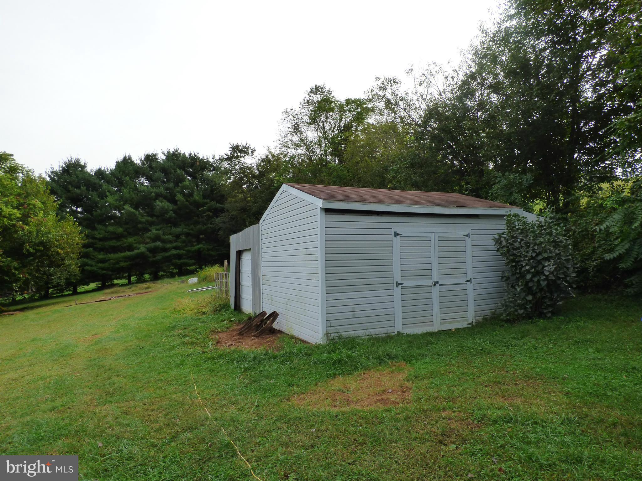 4707 Alesia Lineboro Road Manchester, MD 21102 - Photo 23 of 25 16x16 Shed with shed attached