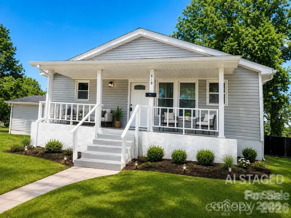 $139,900 | 618 South Center Street, Hickory, NC 28602