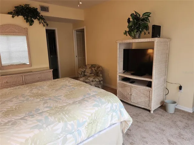 $2,000 | 6872 Fairview Terrace, Unit 101, Bradenton, FL 34203