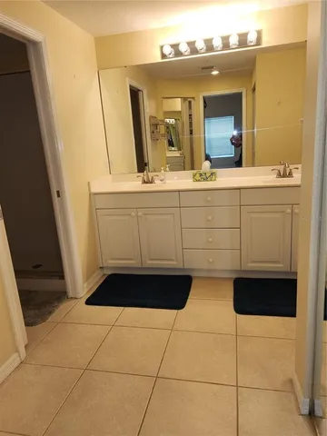 $2,000 | 6872 Fairview Terrace, Unit 101, Bradenton, FL 34203