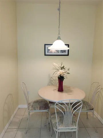 $2,000 | 6872 Fairview Terrace, Unit 101, Bradenton, FL 34203