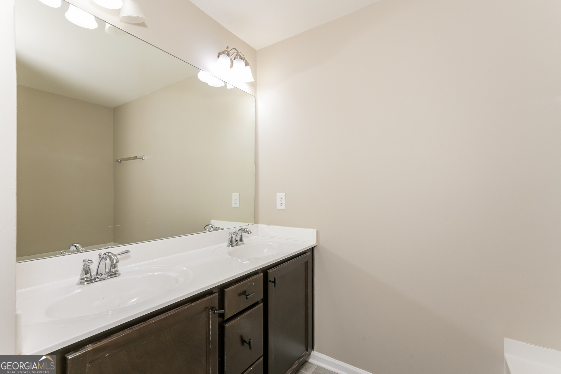 2716 Avanti Way Decatur, GA 30035 - Photo 12 of 25