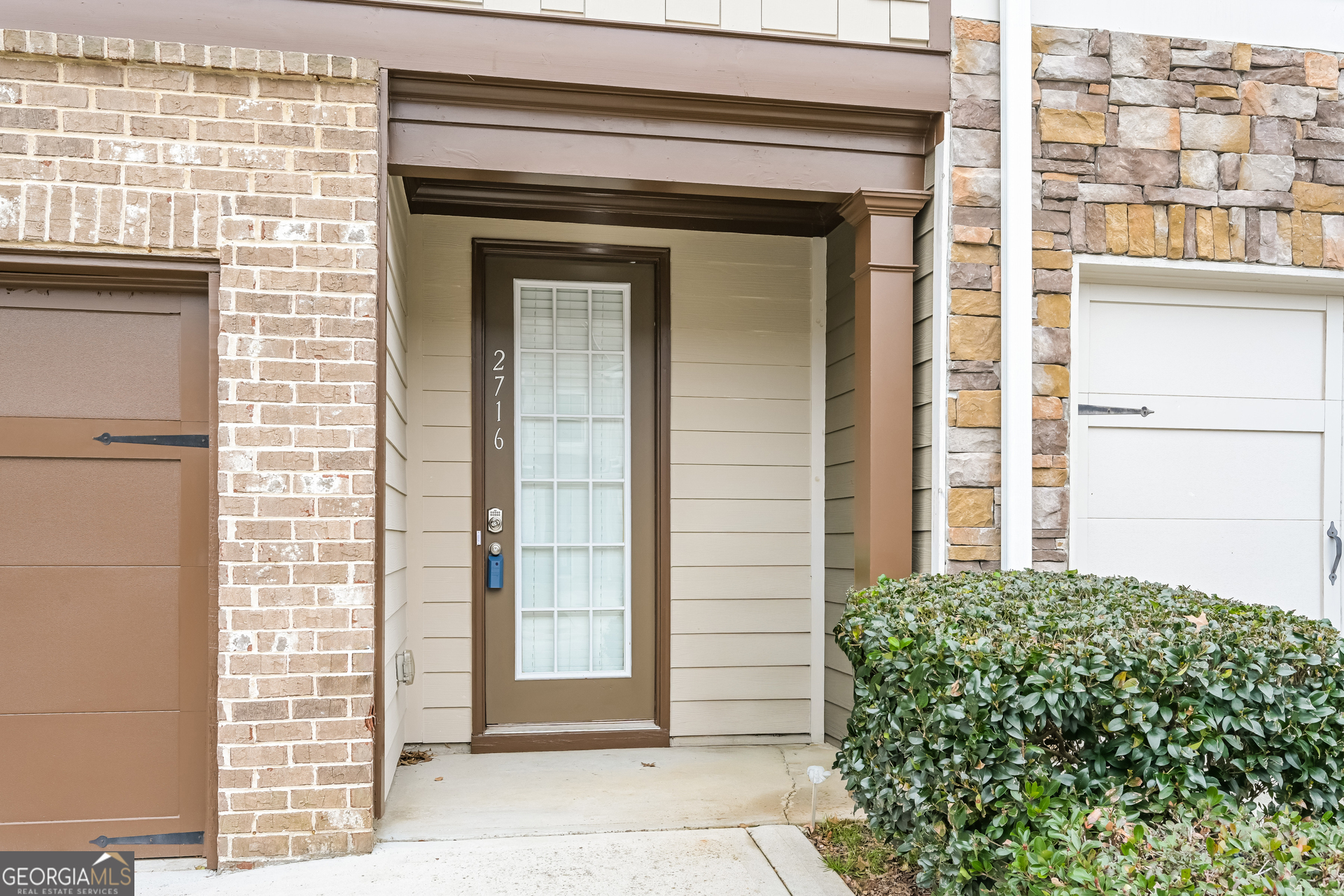 2716 Avanti Way Decatur, GA 30035 - Photo 3 of 25