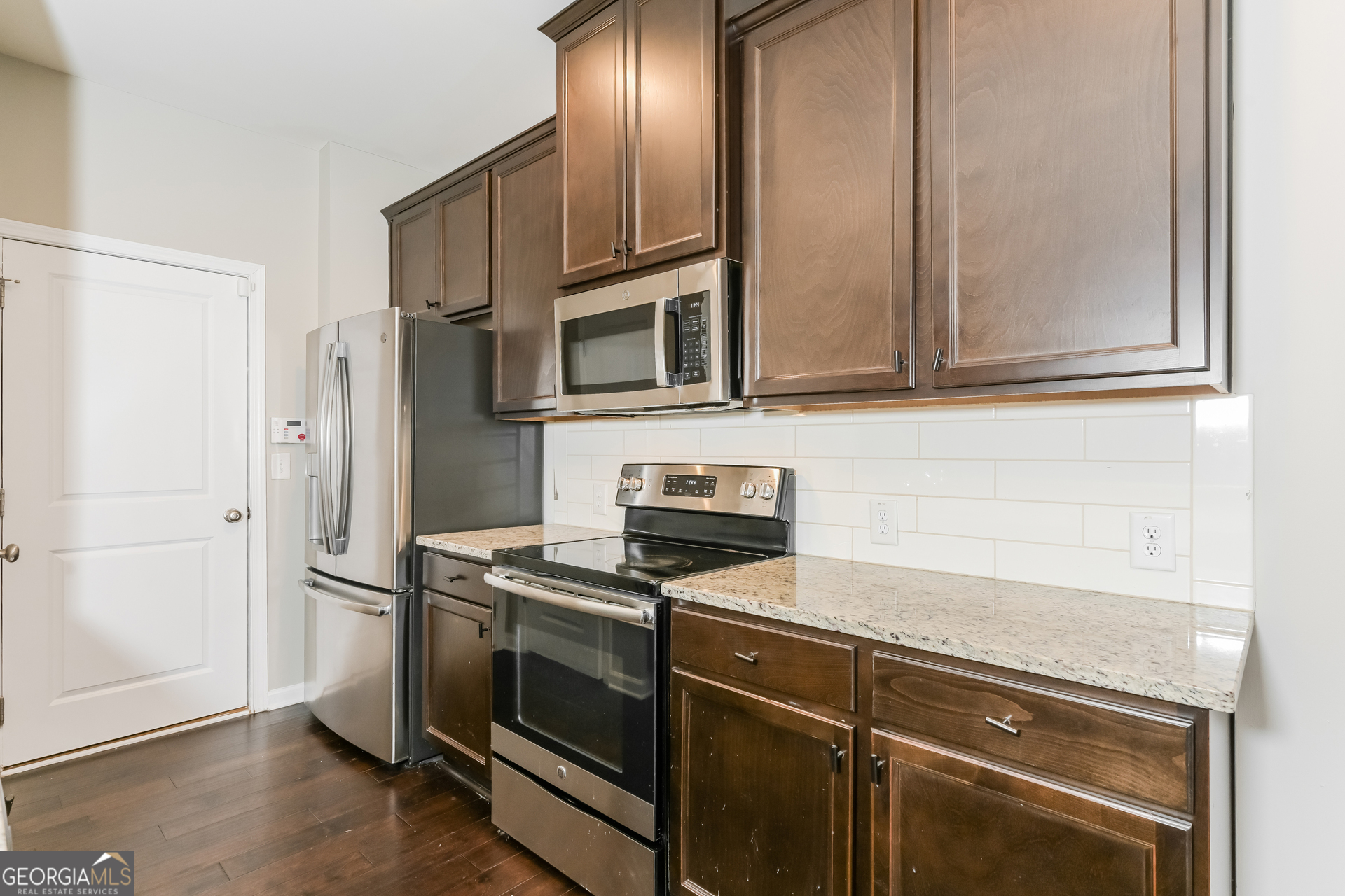 2716 Avanti Way Decatur, GA 30035 - Photo 8 of 25