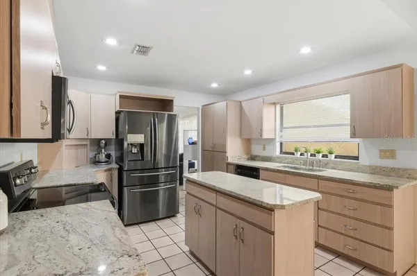 $325,000 | 4135 Creekwood Lane, Mulberry, FL 33860