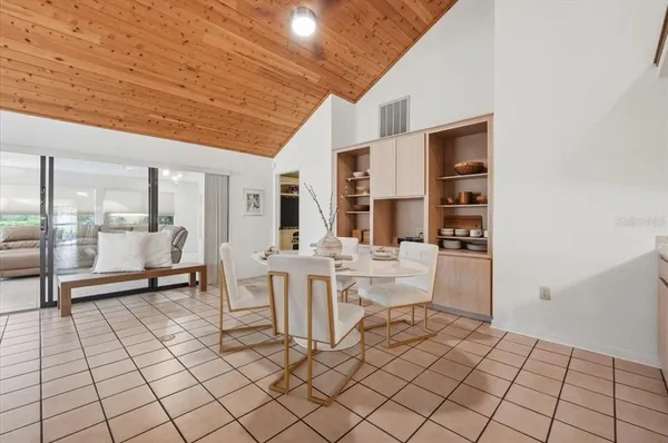 $325,000 | 4135 Creekwood Lane, Mulberry, FL 33860