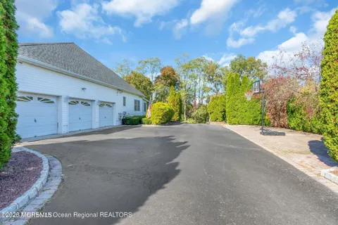 $1,099,000 | 52 Langeveld Drive, Freehold, NJ 07728