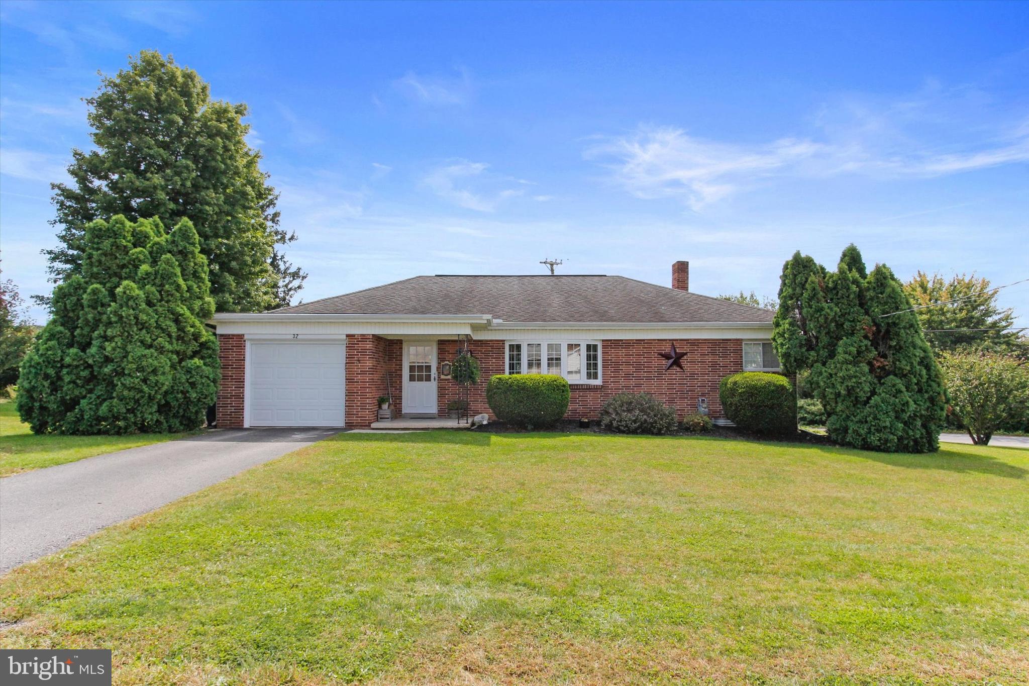32 Longview Road Seven Valleys, PA 17360 - Photo 1 of 24 Gallery Image 1