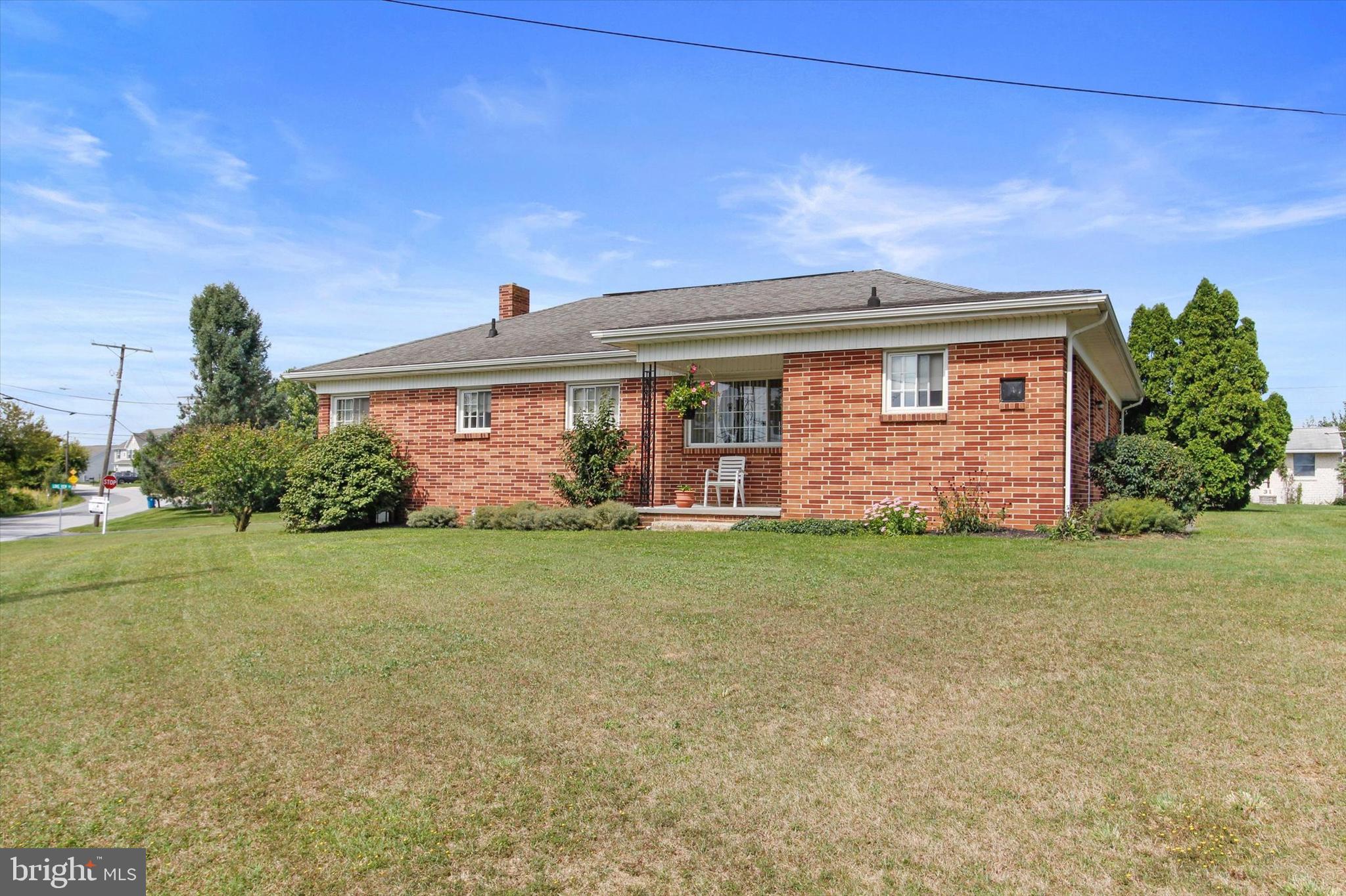 32 Longview Road Seven Valleys, PA 17360 - Photo 4 of 24 Gallery Image 4