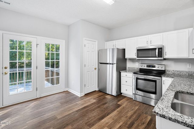 $395,000 | 318 Glaston Court, Apex, NC 27502