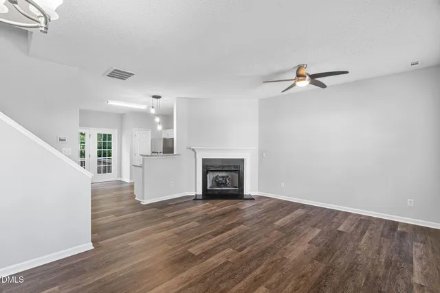 $395,000 | 318 Glaston Court, Apex, NC 27502