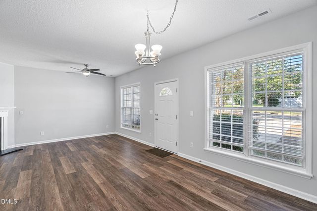 $395,000 | 318 Glaston Court, Apex, NC 27502