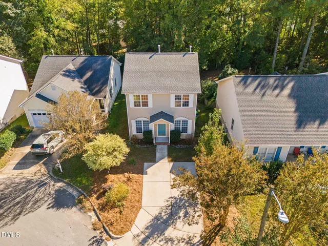$395,000 | 318 Glaston Court, Apex, NC 27502